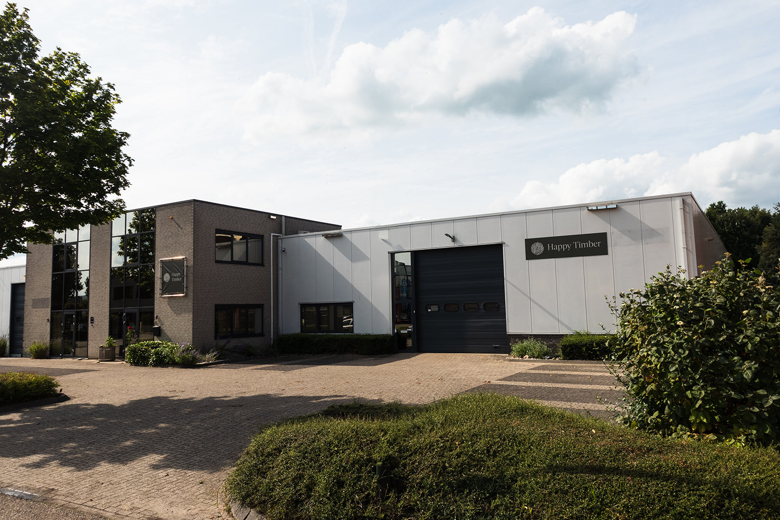 In de fabriek van Happy Timber in Waardenburg laten wij u graag zien hoe vakmanschap en maatwerk samenkomen. 